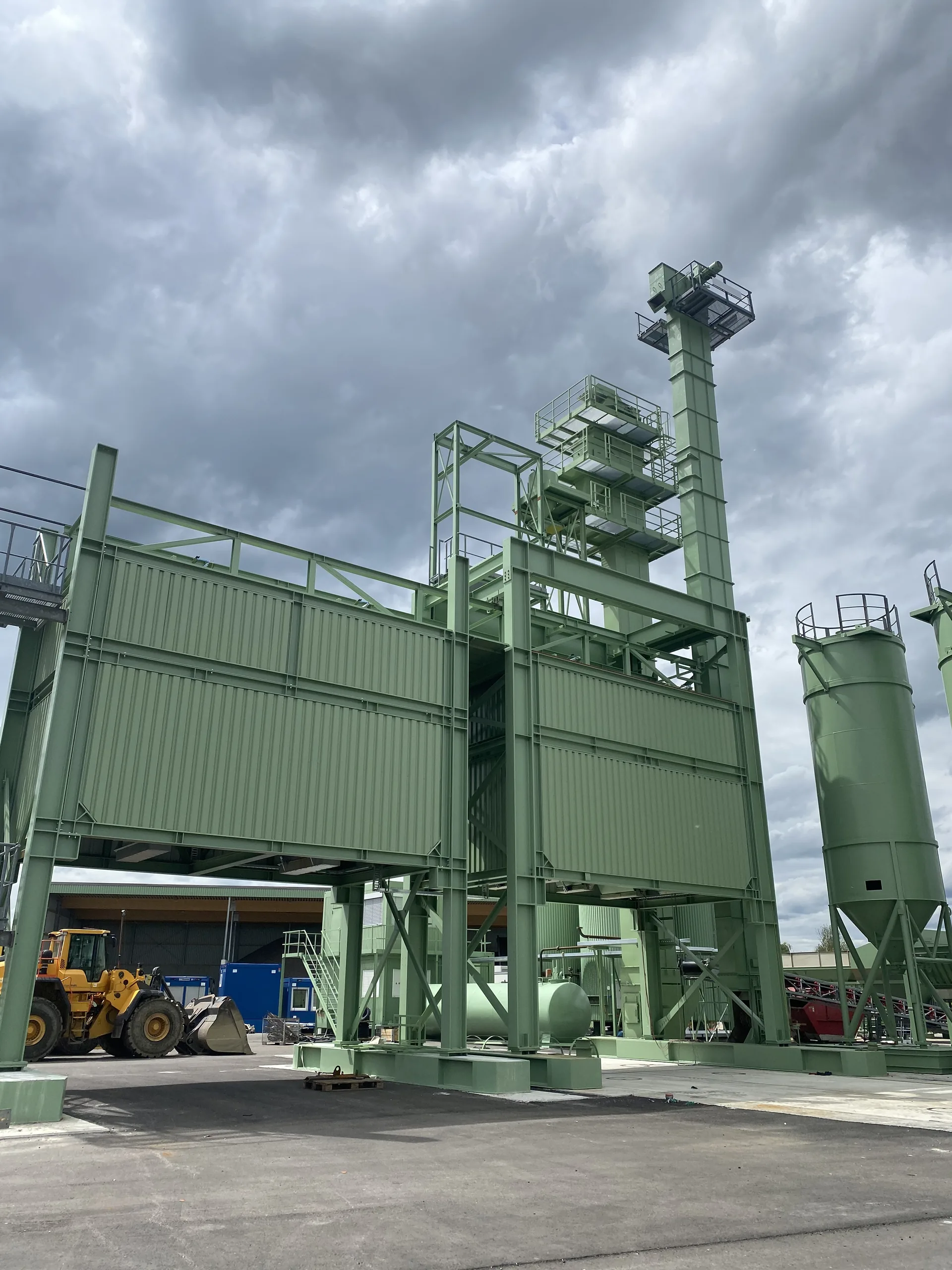 Refurbishment of an older plant — photo 2